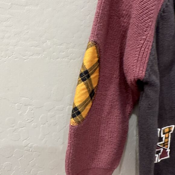 Harry Potter Gryffindor Cardigan Sweater - Picture 8 of 8